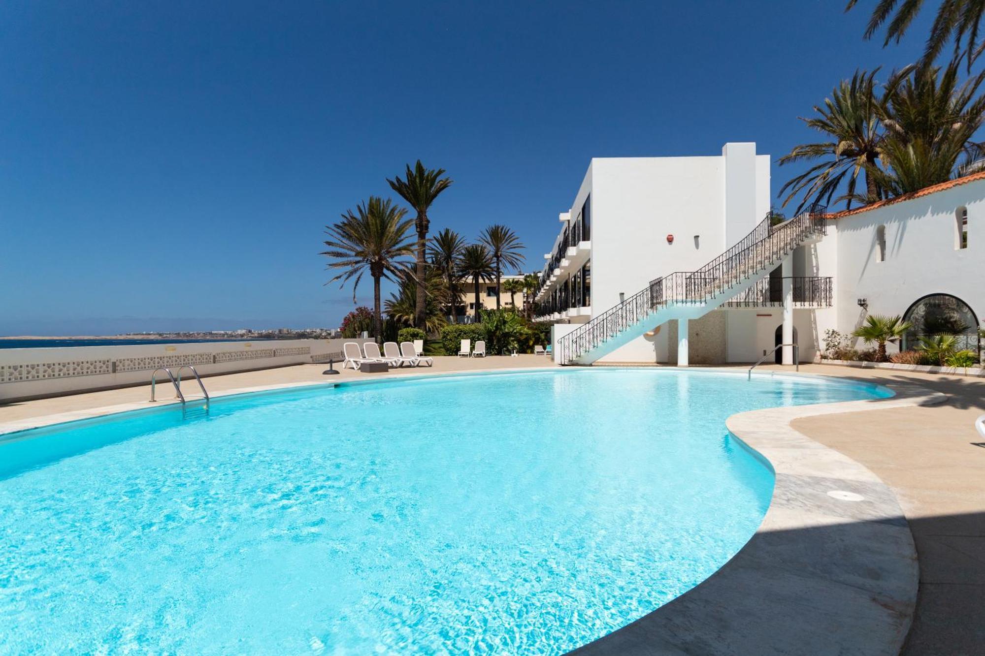 Monte Del Moro Apartment *